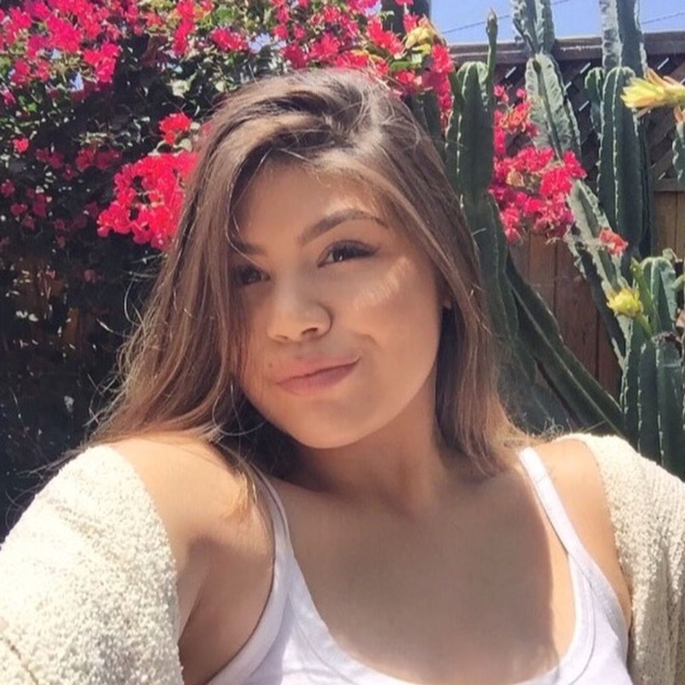 Meet your Posher, Lorie